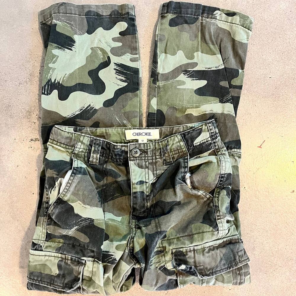 Cherokee Green Camoflauge cargo hunting pants boys 12 camo